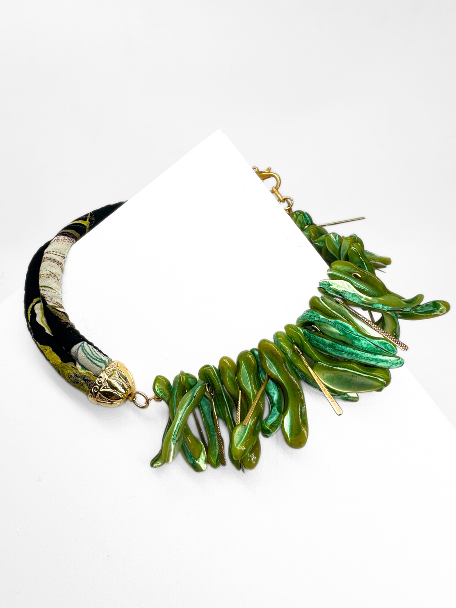 Males İnce Kesim İnci Detaylı Kolye