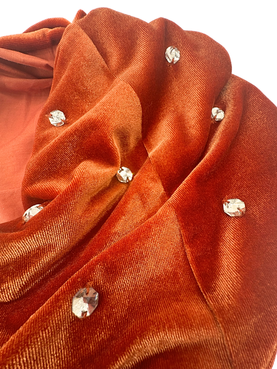 Düz Renk Taş Detaylı Kadife Esnek Şapka