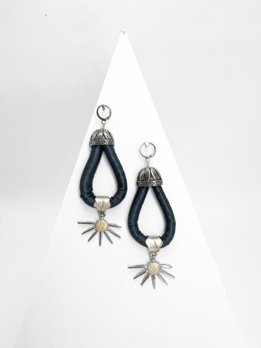 Hares Sallantı Küpe