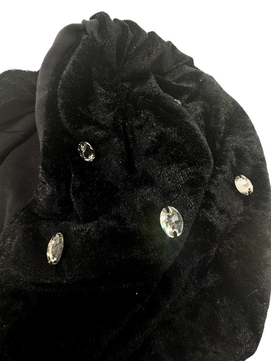 Düz Renk Taş Detaylı Kadife Esnek Şapka